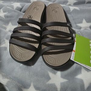 CROCS Women's Black Strappy Slide Sandals with Tan Footbed